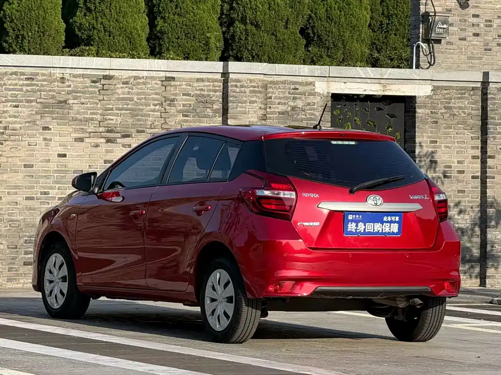 Toyota Yaris L — миниатюра 3
