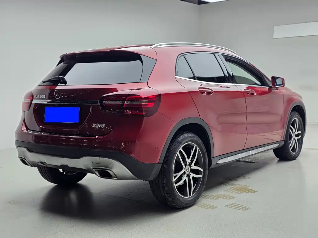 Mercedes-Benz GLA — миниатюра 10
