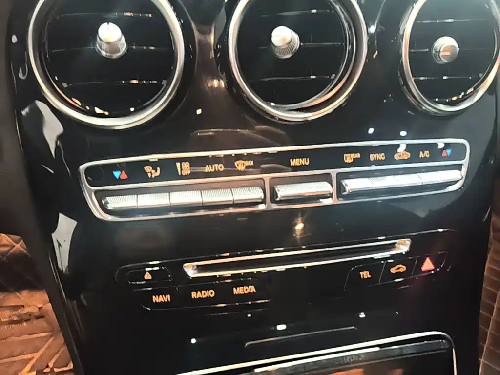 Mercedes-Benz C-Class — миниатюра 13