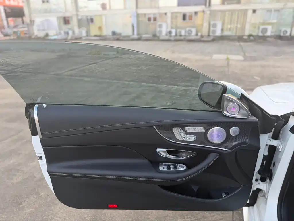 Mercedes-Benz E-Class (Import) — миниатюра 4