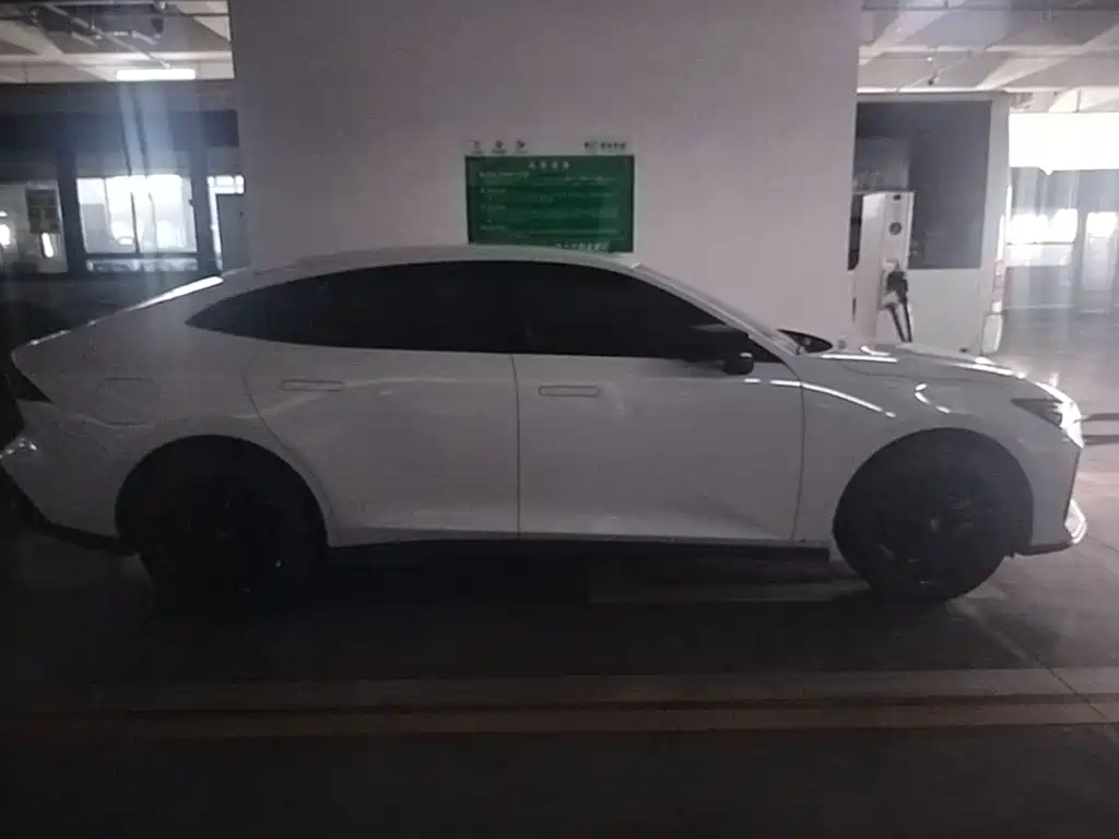 Changan UNI-V iDD — миниатюра 27