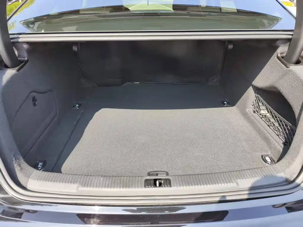 Audi A6L — миниатюра 19