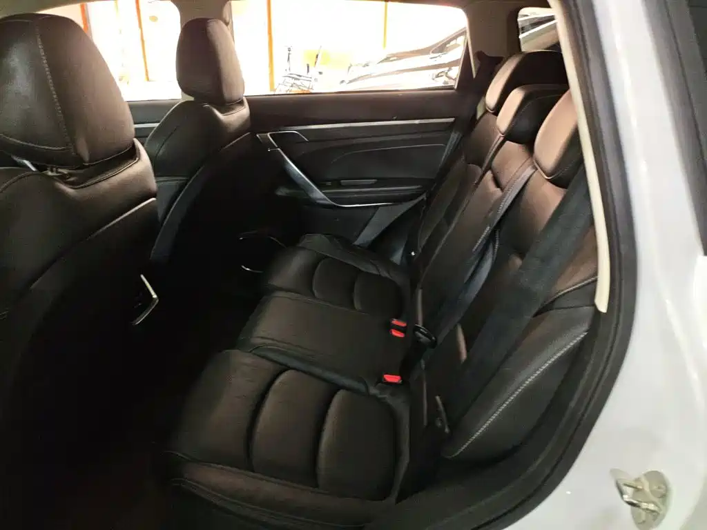 Geely Boyue — миниатюра 17