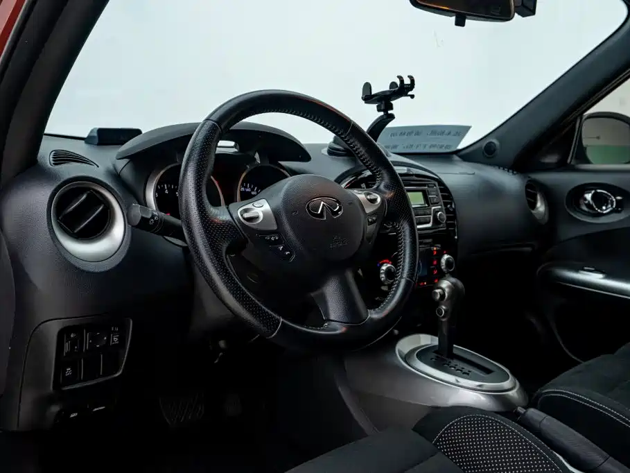 Infiniti ESQ — миниатюра 12