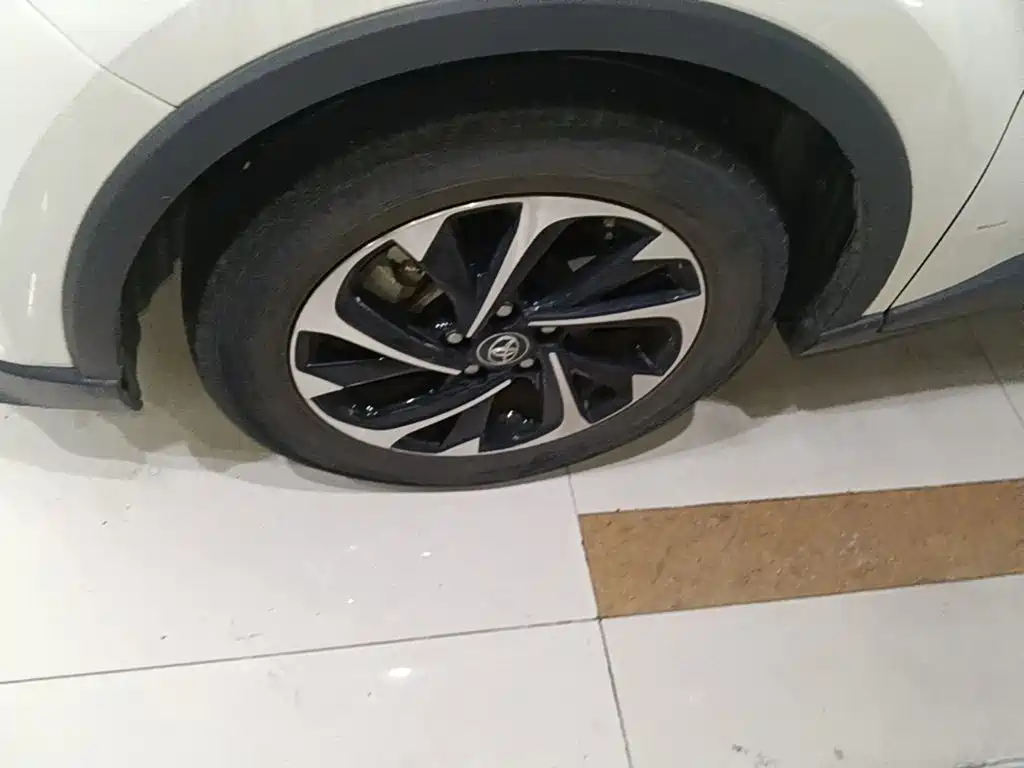 Toyota IZOA — миниатюра 23