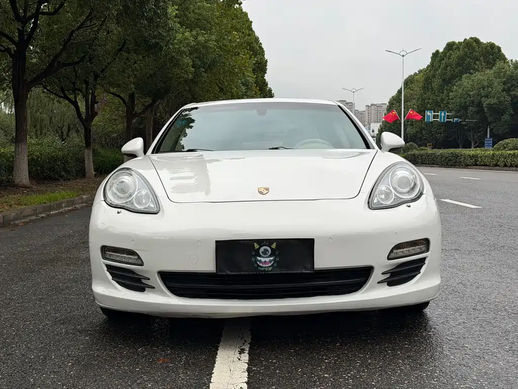 Porsche Panamera — миниатюра 2