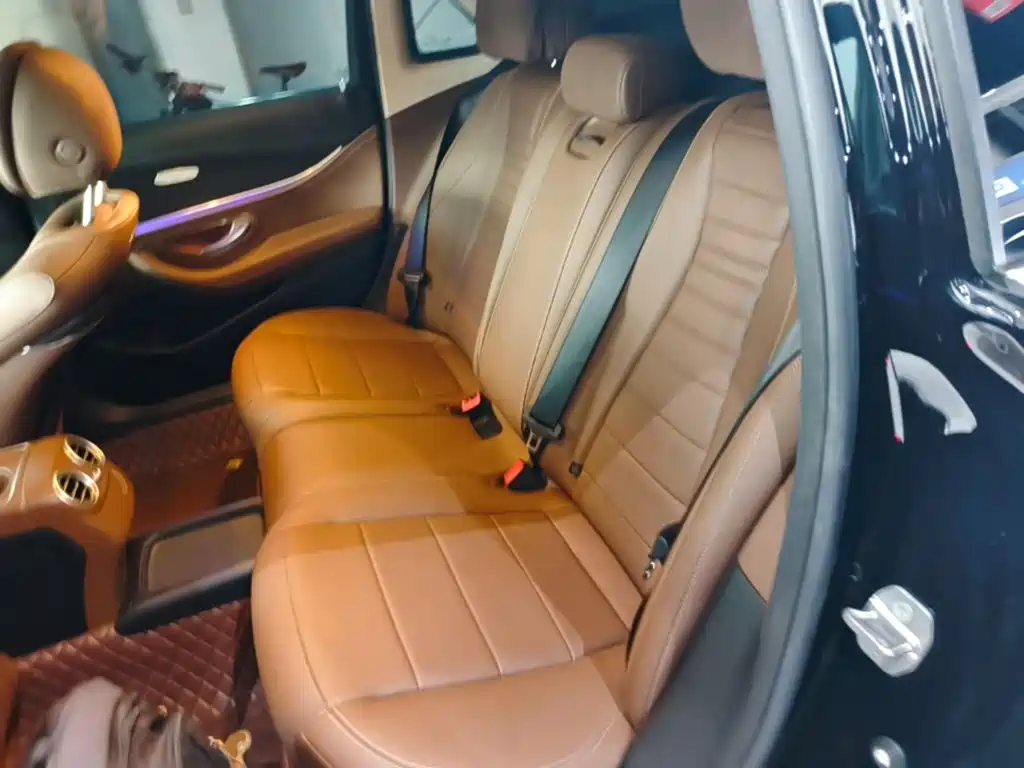 Mercedes-Benz E-Class — миниатюра 17