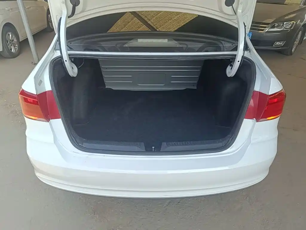 Volkswagen Santana — миниатюра 19