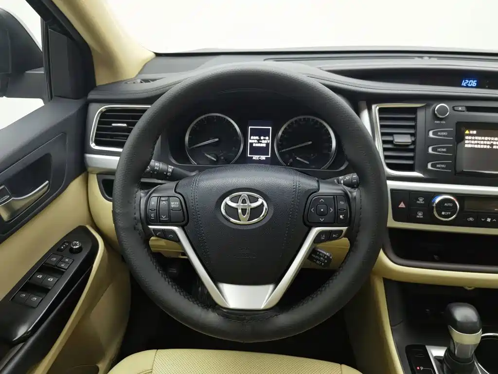 Toyota Highlander — миниатюра 11