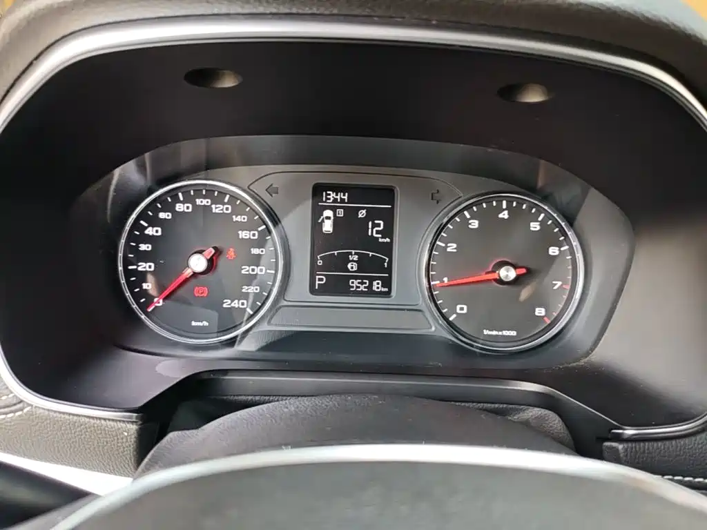 Roewe RX5 — миниатюра 12