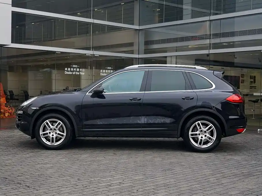 Porsche Cayenne — миниатюра 2
