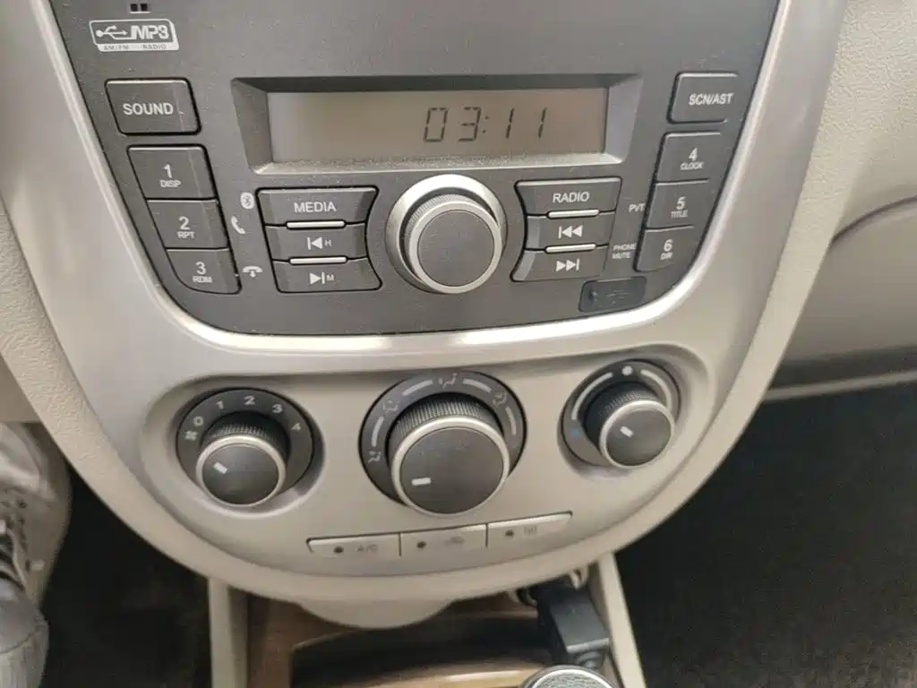 Buick Excelle — миниатюра 13