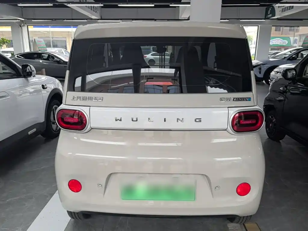 Wuling MINIEV — миниатюра 6