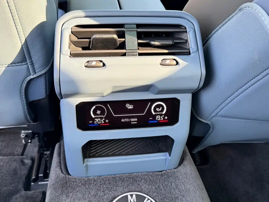 BMW 5 Series — миниатюра 15