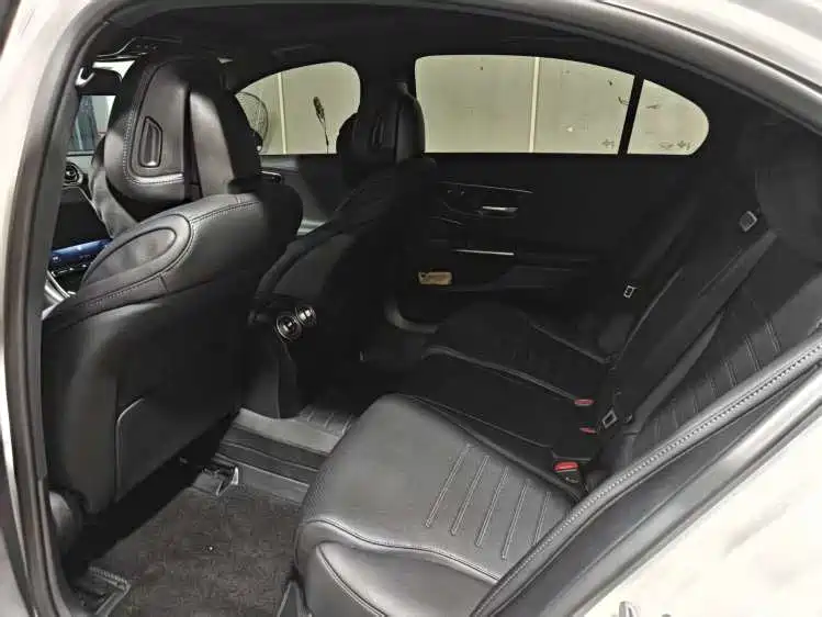 Mercedes-Benz C-Class — миниатюра 4