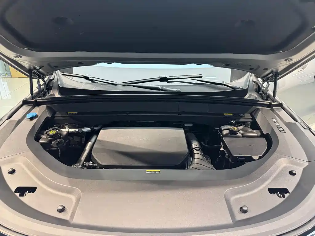 Li Auto Li L8 — миниатюра 12