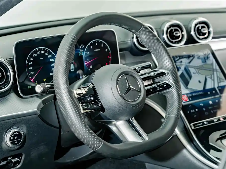 Mercedes-Benz C-Class — миниатюра 10