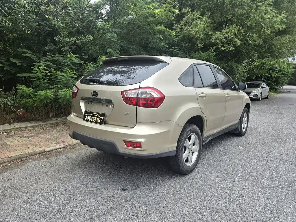 BYD S6 — миниатюра 8