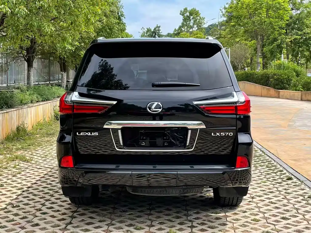 Lexus LX 2017 570 Luxury