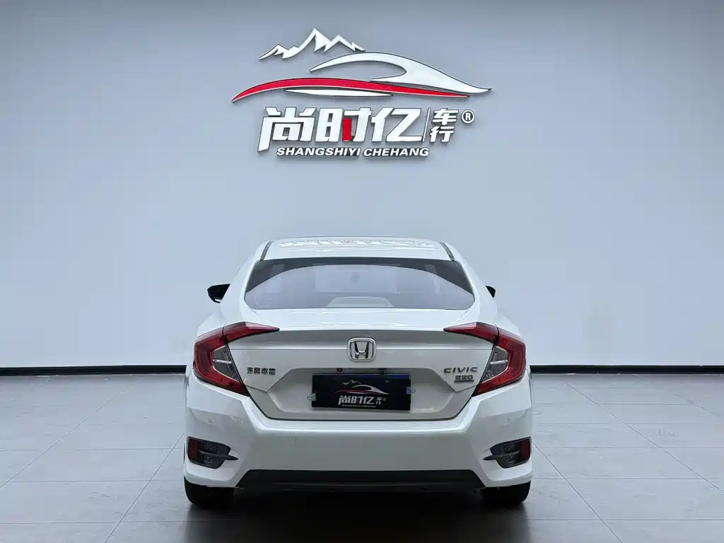 Honda Civic 2016 220TURBO CVT Luxury