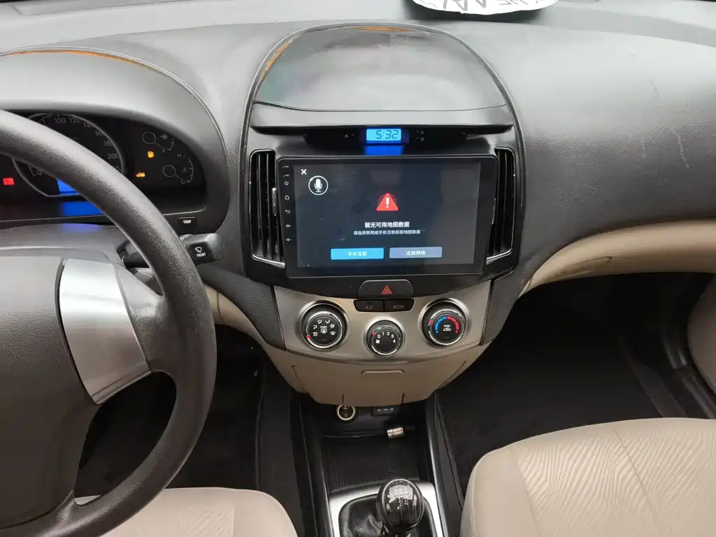 Hyundai Elantra — миниатюра 9