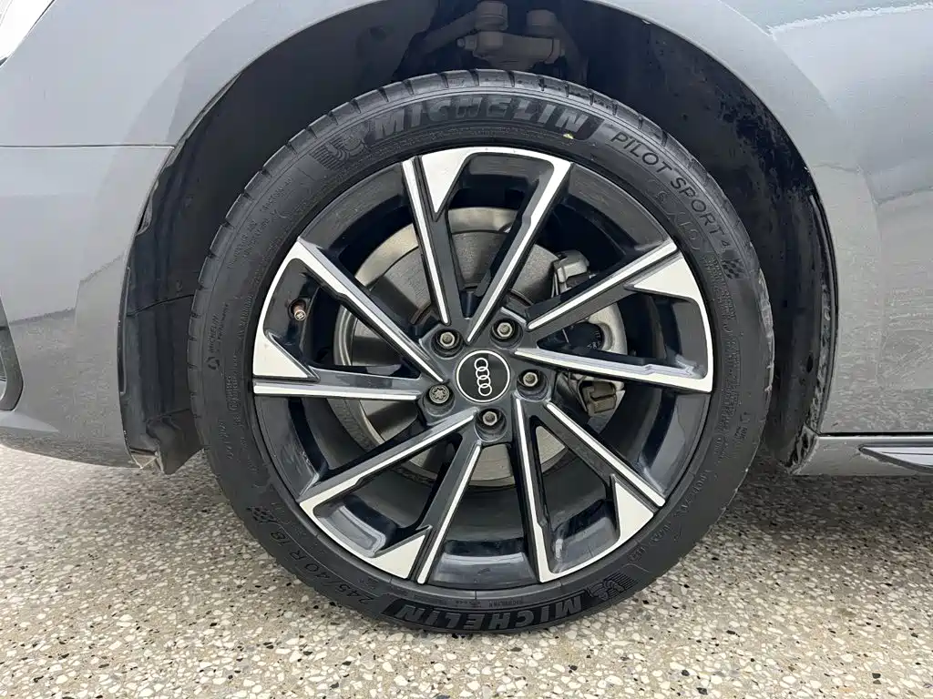 Audi A4L — миниатюра 13
