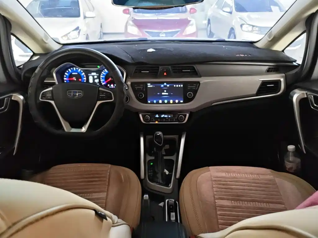 Geely Vision X3 — миниатюра 10