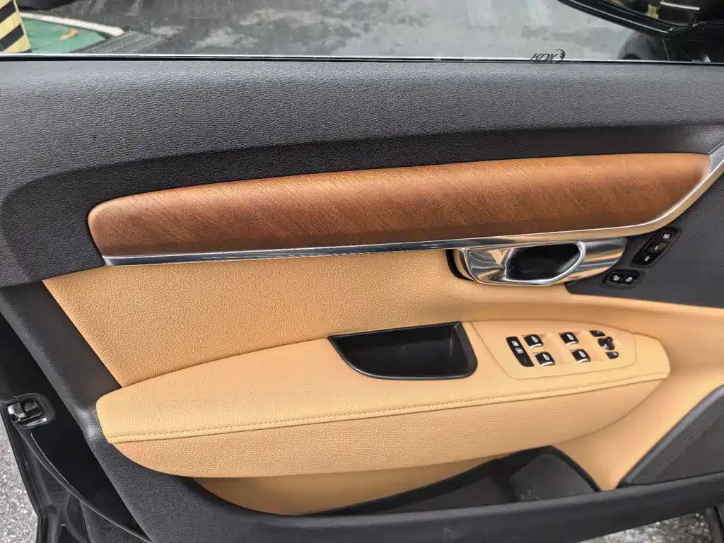 Volvo S90 — миниатюра 11