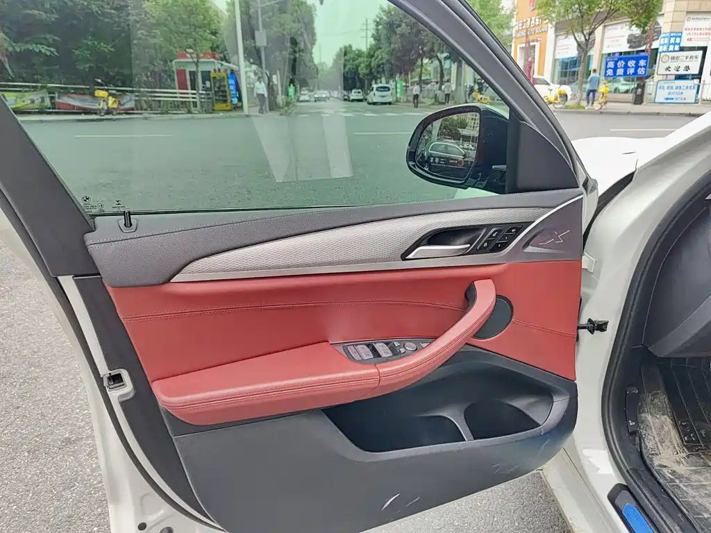BMW X4 — миниатюра 6