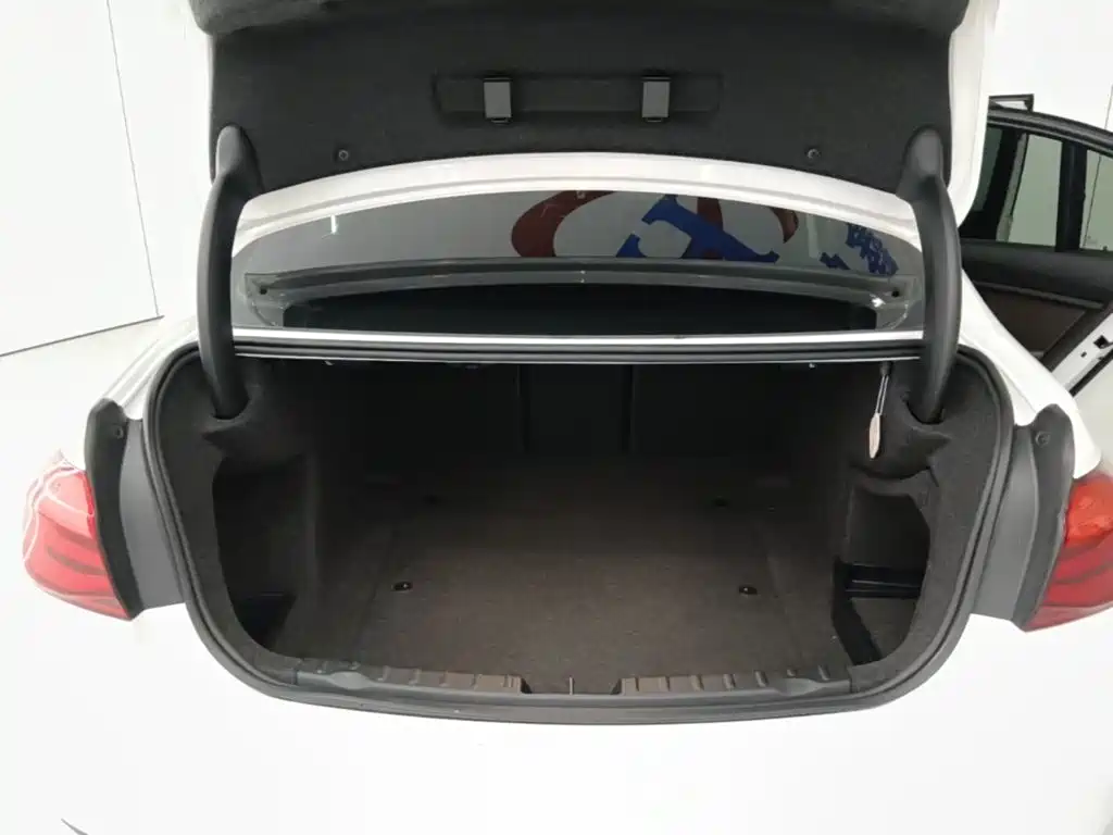 BMW 3 Series — миниатюра 19