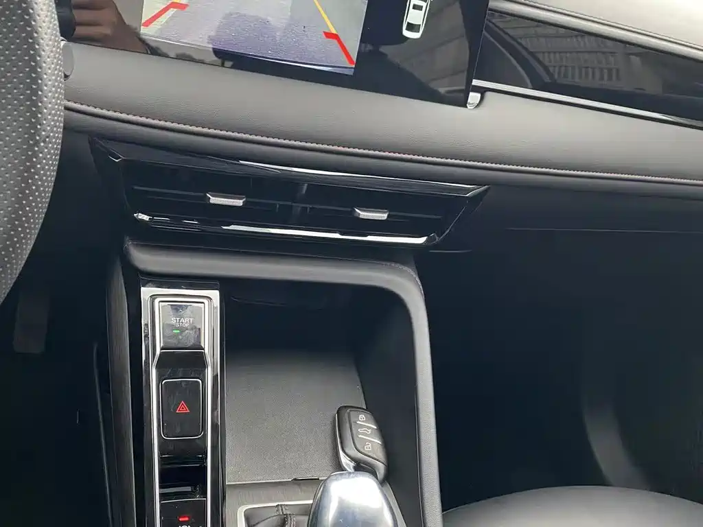 Roewe i5 — миниатюра 13