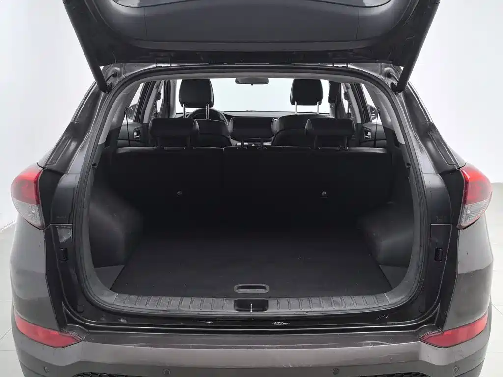 Hyundai Tucson — миниатюра 16