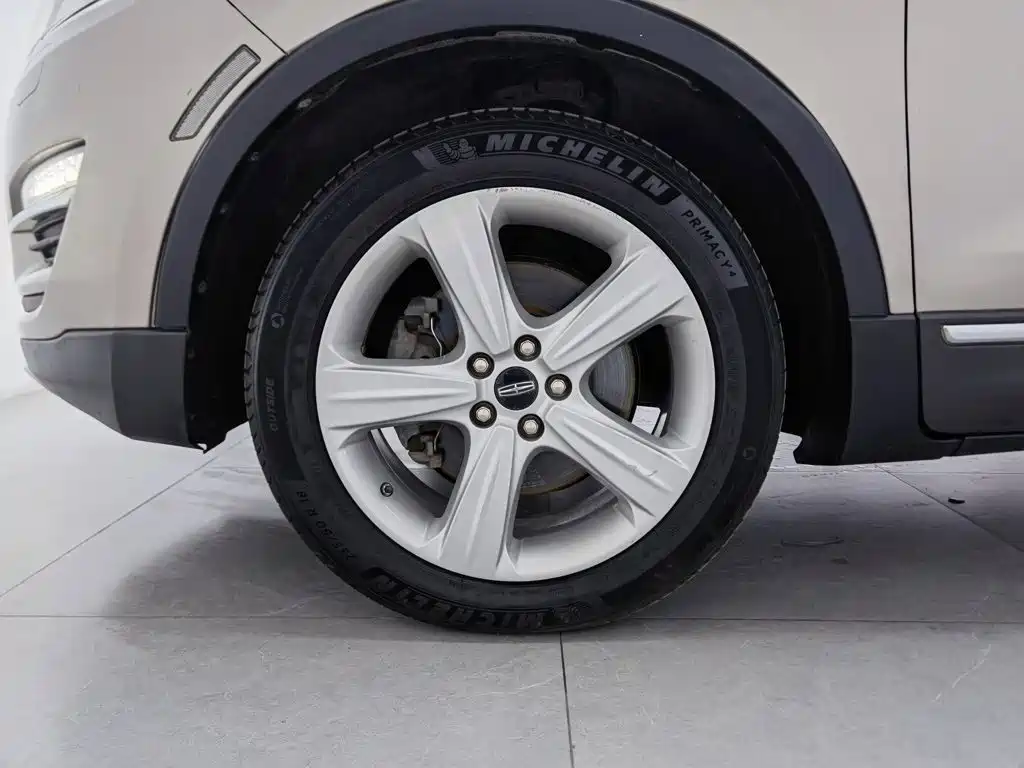 Lincoln MKC — миниатюра 17