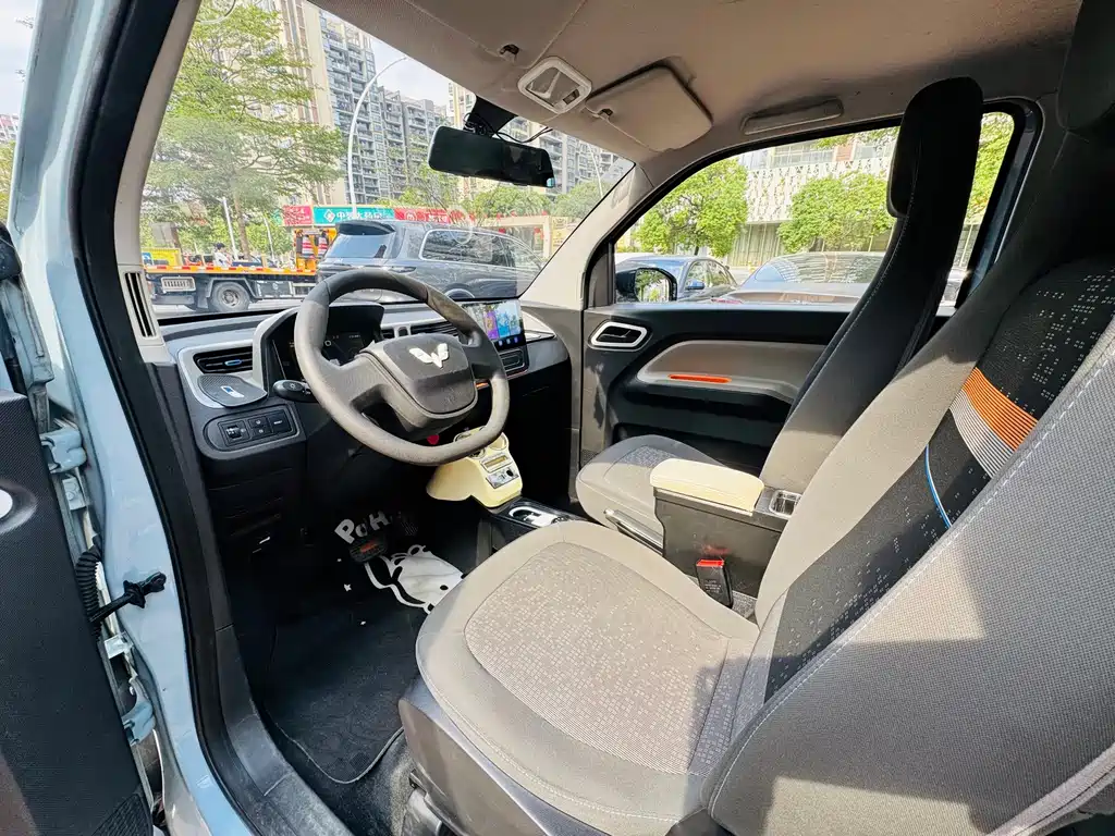 Wuling MINIEV — миниатюра 4