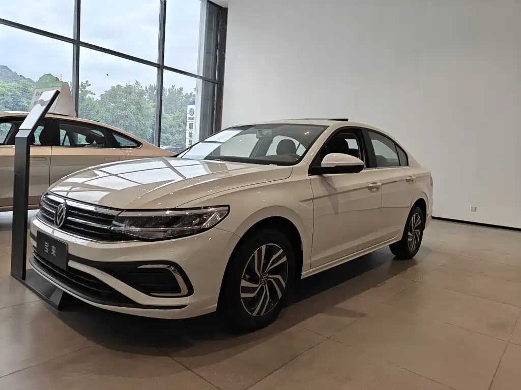 Volkswagen Bora 2026 200TSI DSG