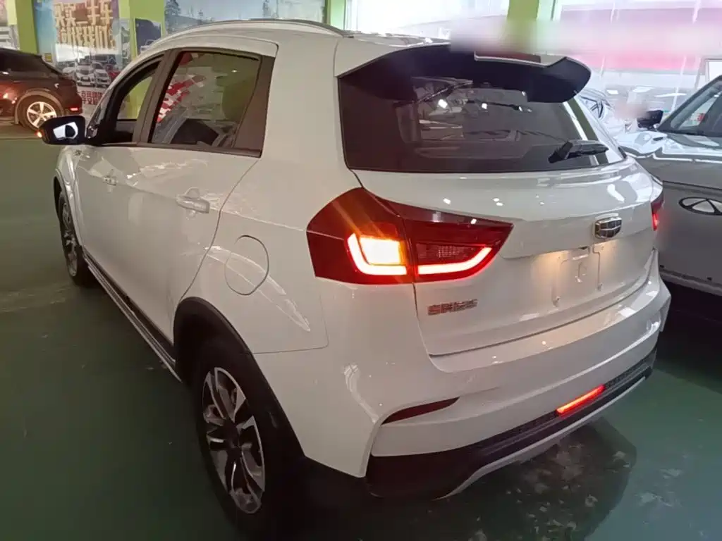 Geely Vision X3 — миниатюра 5