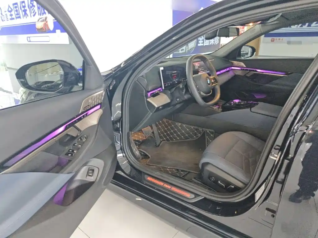 BMW 5 Series — миниатюра 16