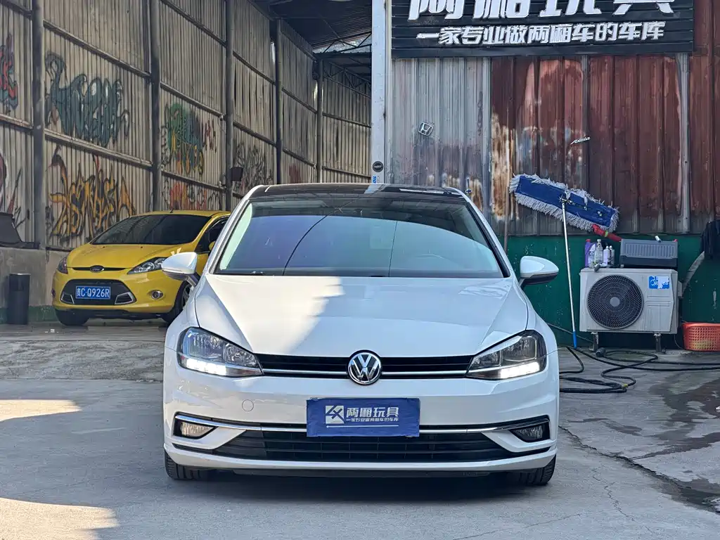 Volkswagen Golf — миниатюра 2