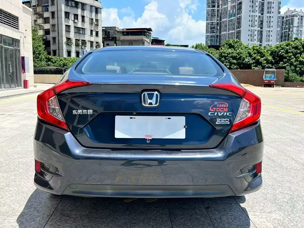 Honda Civic — миниатюра 8