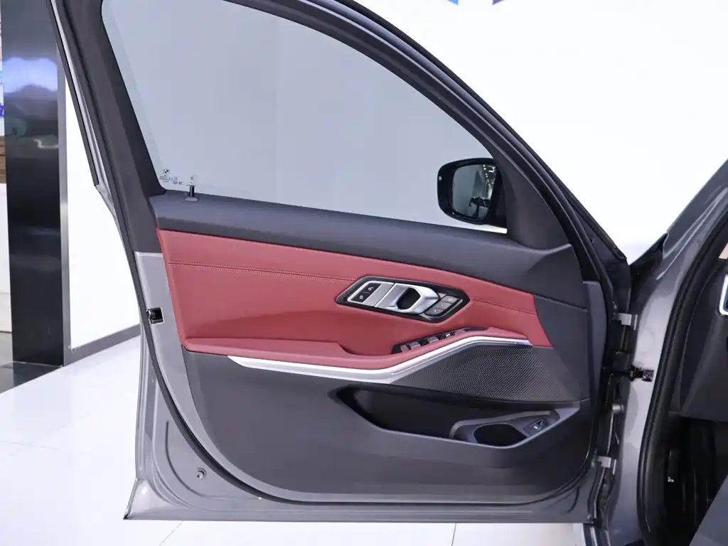BMW 3 Series — миниатюра 18