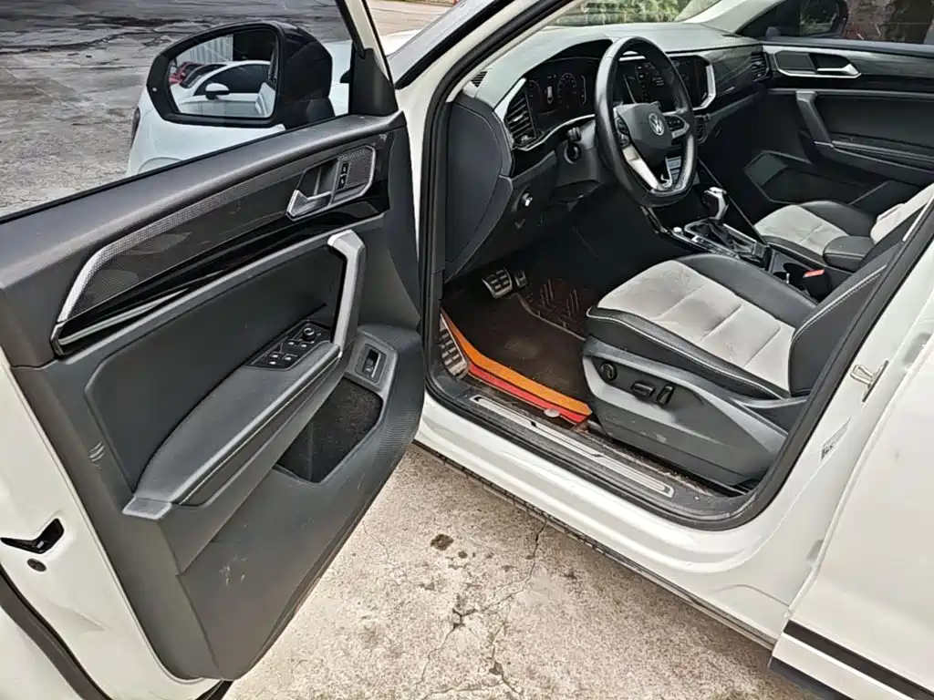 Volkswagen X — миниатюра 16