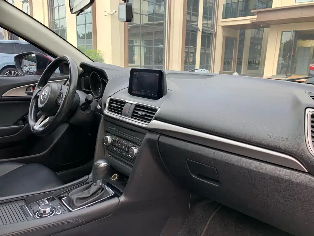 Mazda 3 Axela — миниатюра 28