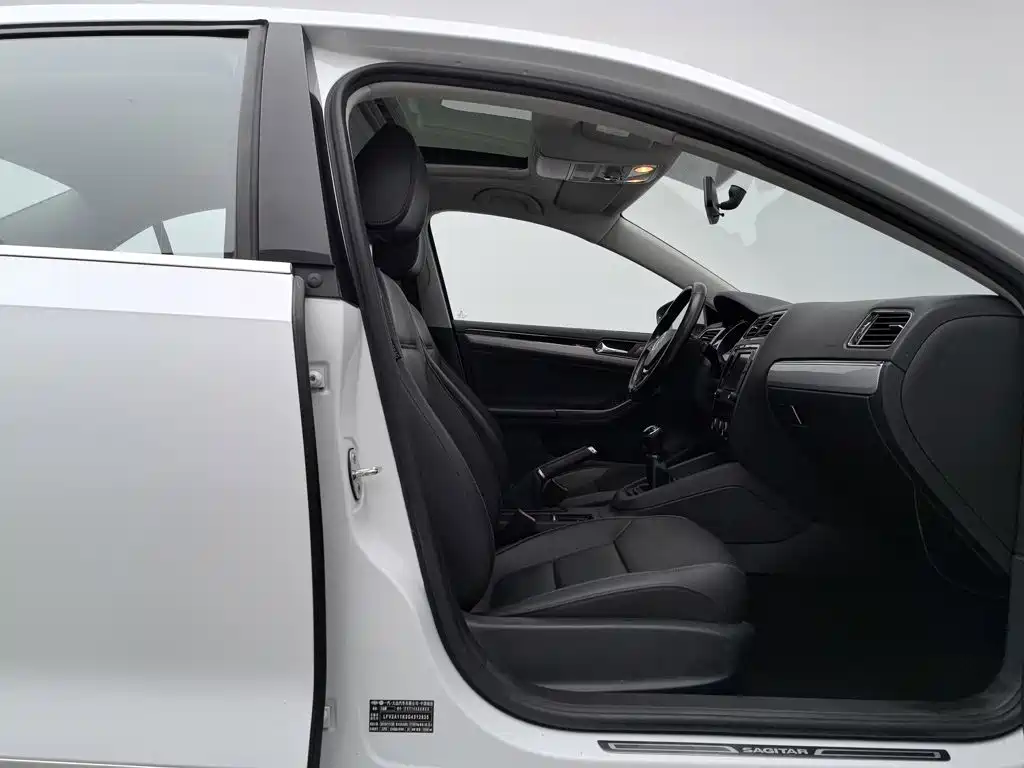 Volkswagen Sagitar — миниатюра 23
