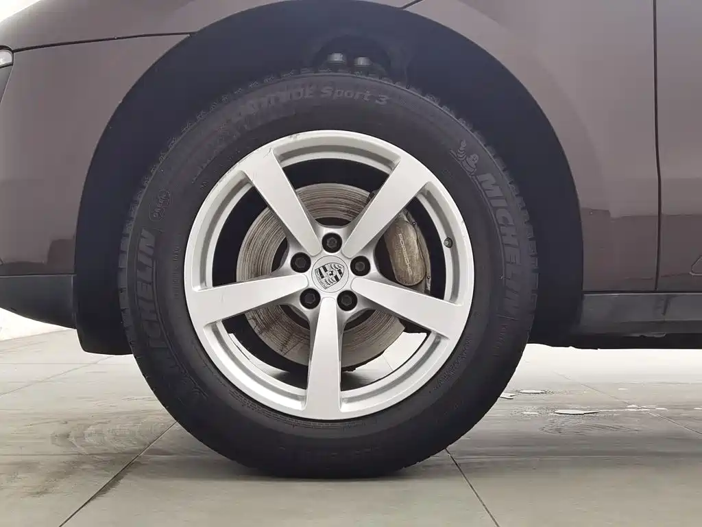 Porsche Macan — миниатюра 17