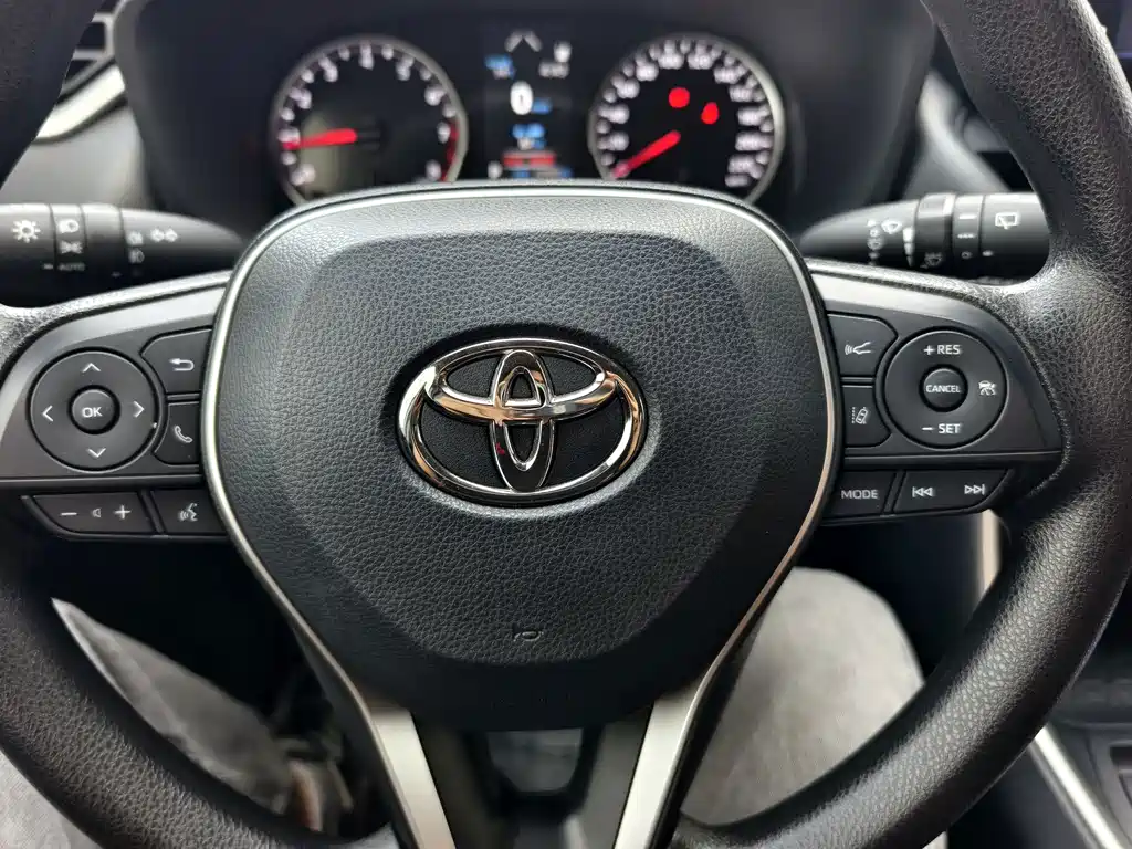 Toyota RAV4 — миниатюра 14