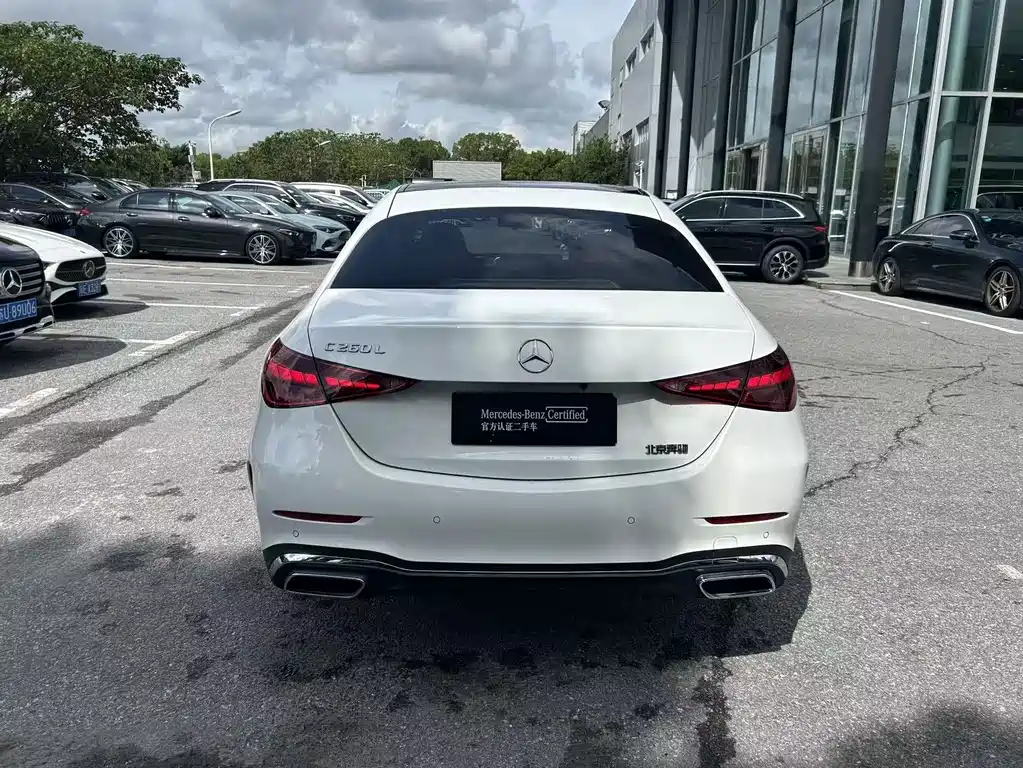 Mercedes-Benz C-Class — миниатюра 16