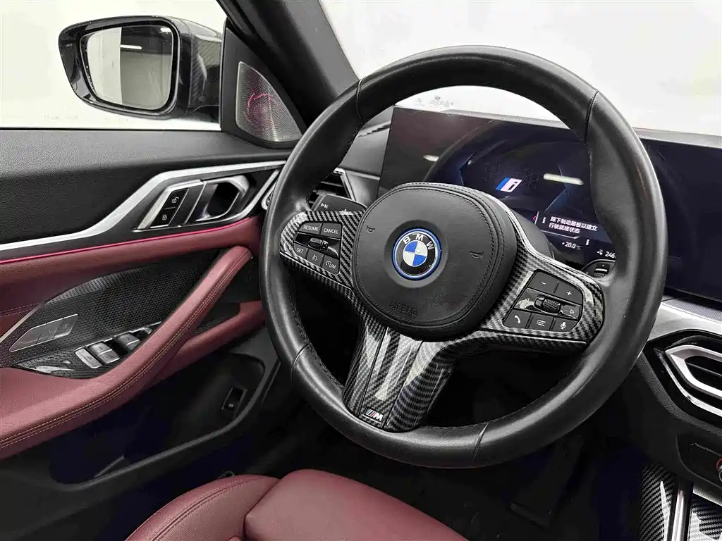 BMW i4 — миниатюра 10