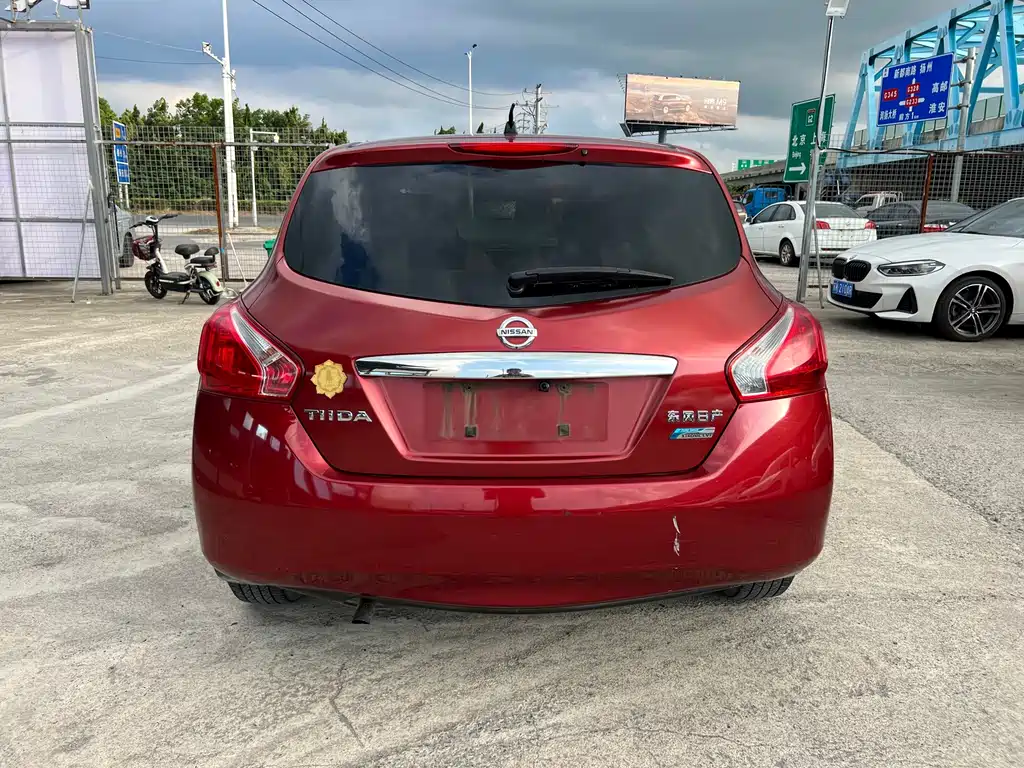 Nissan Tiida — миниатюра 7