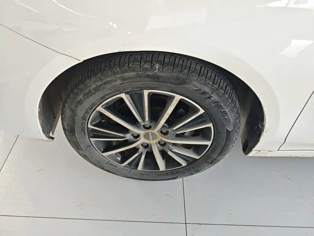 Roewe i5 — миниатюра 23