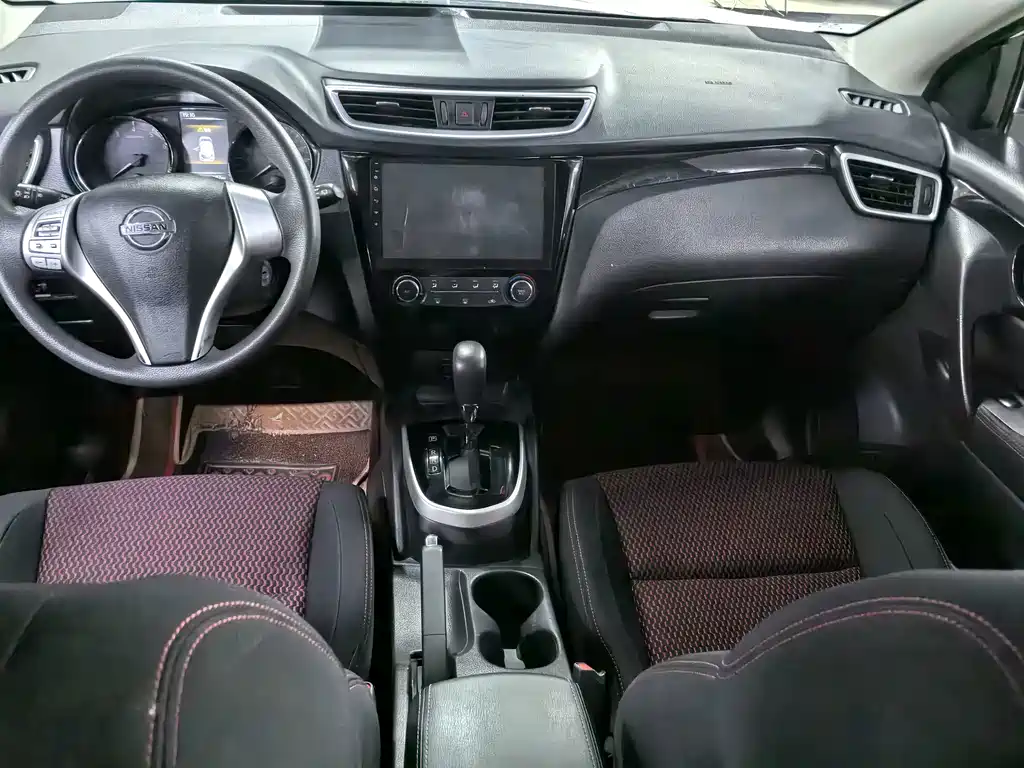 Nissan Qashqai — миниатюра 8